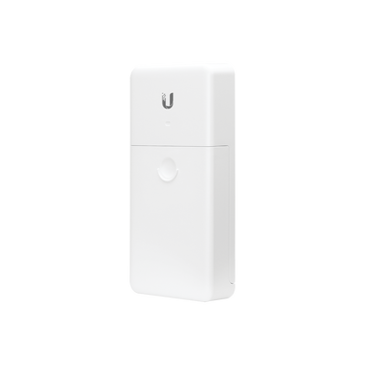 Switch PoE 24 V de Paso para Exterior con 4 Puertos Gigabit (1 PoE In, 3 PoE Out) NanoSwitch