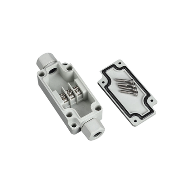[PST-PBT-3P] Caja de Conexión Exterior con Terminales Intermedias para 3 Líneas (Tornillo simple). Incluye Glándulas.