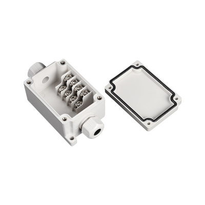 Caja de Conexión Exterior con Conexión Lateral para 4 Líneas (doble tornillo). Incluye Glándulas.